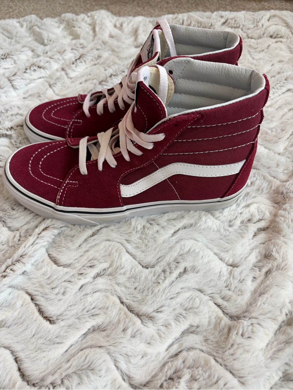 Vans women’s Maroon High-Top Skate Sneakers with White Accents - Picture 4 of 5